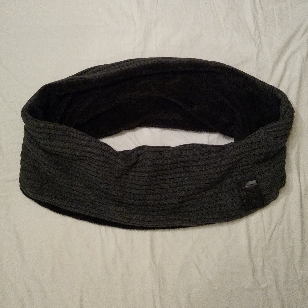 DKNY Dark Gray & Black Infinity Scarf 🖤❄️